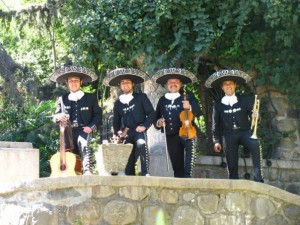 Mariachi chile mexico prestadores de Servicio tecnico en Chile en Macul |  Serenatas delivery 02-7279788, Grandes serenatas con mariachi chile mexico
