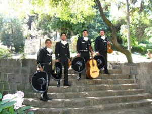 Mariachi chile mexico prestadores de Servicio tecnico en Chile en Independencia |  Mariachis increibles precios 02-7279788, Grandes serenatas con mariachi chile mexico
