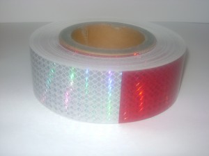 FRANCISCO CABRERA prestadores de Servicio tecnico en Chile en Recoleta |  HUINCHA REFLECTANTE DIAMANTADA BICOLOR ROLLO 30 METROS $ 20.000 MAS IVA, HUINCHA REFLECTANTE ROJA MARCA 3M 60 CMS. ANCHO PARA SE&Ntilde;ALETICAS