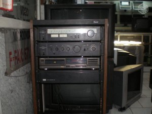 jorge castillo prestadores de Servicio tecnico en Chile en Santiago |  VENDO RACK SANSUI, CATEDRAL 1980  FONO  6712677