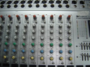 SERVICIO TECNICO telerama prestadores de Servicio tecnico en Chile en Santiago |  REPARAMOS EQUIPOS DE AUDIO ,  MESAS DE SONIDO, SERVICIO TECNICO TELERAMA