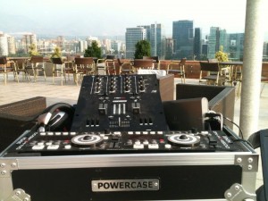 rzproducciones prestadores de Servicio tecnico en Chile en Santiago |  animador, locutor comercial, maestro de ceremonias, cantante y dj, amplificacion, luces, karaoke,modelos