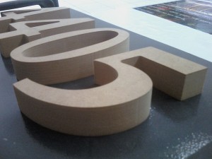VBravo Publicidad prestadores de Servicio tecnico en Chile en Santiago |  Servicio de Corte router CNC ,l&aacute;ser,Plasma CNC,fresadora, de letras y logos, madera,acrilico,acero,etc