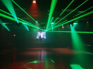 FLASH prestadores de Servicio tecnico en Chile en Providencia |  DJ PROFESIONAL 09-1570121 PARA BODAS, FIESTAS, EVENTOS, CELEBRACIONES, ATENCION SANTIAGO TE OFRECEMOS LO MEJOR EN MUSICA GARZONEXPRESS.CL