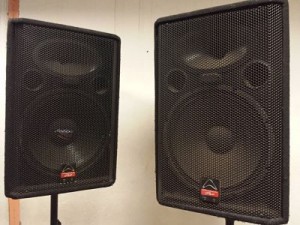 Cristian prestadores de Servicio tecnico en Chile en &Ntilde;u&ntilde;oa |  Se venden dos cajas activas wharfedale pro evp-x15p., 400 watts de potencia, cajas activas, wharfedale