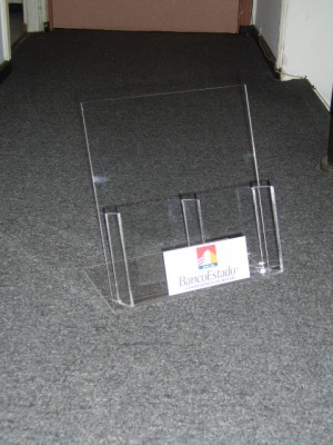 Jorge Castillo Alegr&iacute;a prestadores de Servicio tecnico en Chile en Santiago |  PORTA FOLLETOS Y DISPLAYS ACRILICO, Artesanos del Acr&iacute;lico, Porta Folletos de sobremesa con/sin bolsillos