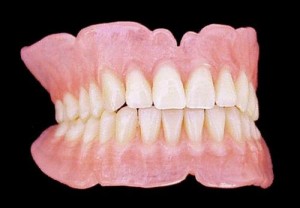 MECANICO DENTAL prestadores de Servicio tecnico en Chile en Las Condes |  SE ARREGLAN REPARAN PROTESIS DENTALES ACRILICAS METALICAS, 24 HORAS